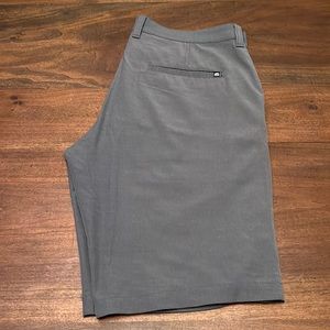 Travis Mathew Golf Shorts, Size 34
